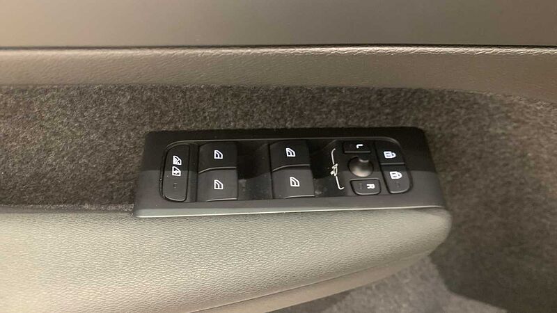 Volvo XC40 XC40 Core, B3 Mild hybrid, Gasolina