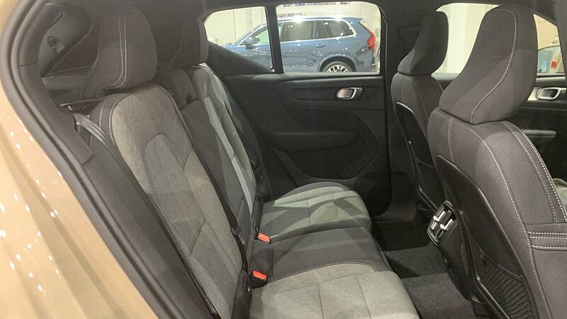 Volvo XC40 XC40 Core, B3 Mild hybrid, Gasolina