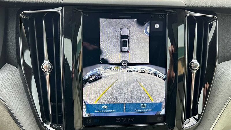 Volvo XC60 XC60 Plus, T6 AWD Híbrido enchufable, Eléctrico/Gasolina, Bright