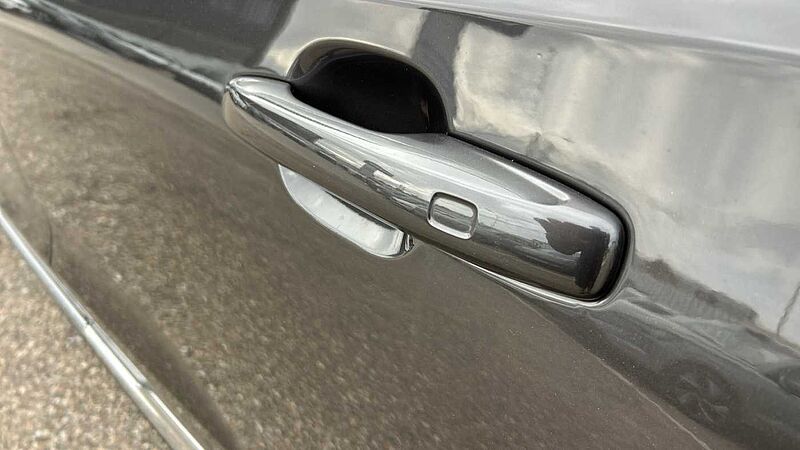 Volvo XC60 XC60 Plus, T6 AWD Híbrido enchufable, Eléctrico/Gasolina, Bright