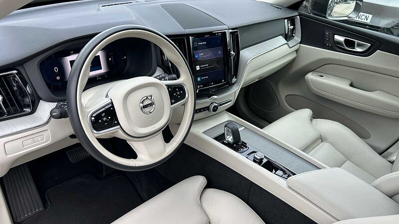 Volvo XC60 XC60 Plus, T6 AWD Híbrido enchufable, Eléctrico/Gasolina, Bright