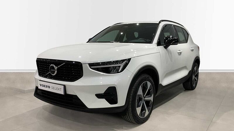 Volvo XC40 XC40 Plus, B3 Mild Hybrid, Gasolina, Dark