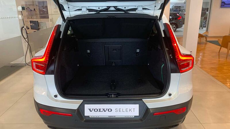 Volvo XC40 XC40 Plus, B3 Mild Hybrid, Gasolina, Dark