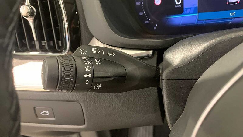 Volvo XC60 XC60 Core, B5 AWD Mild hybrid, Gasolina