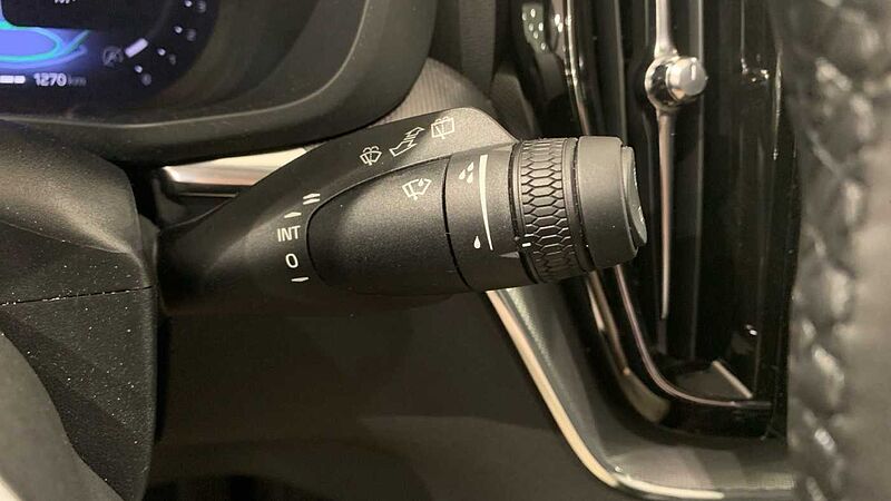 Volvo XC60 XC60 Core, B5 AWD Mild hybrid, Gasolina