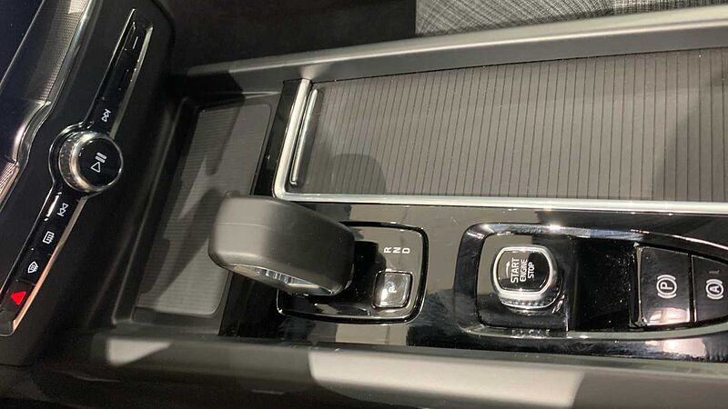 Volvo XC60 XC60 Core, B5 AWD Mild hybrid, Gasolina