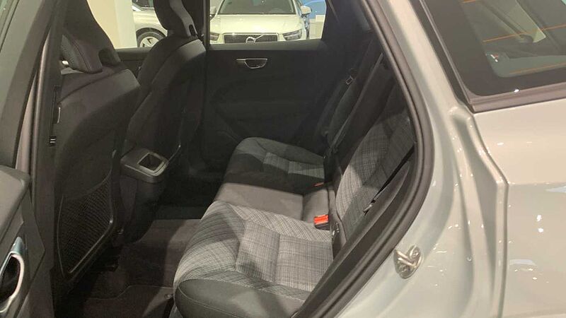 Volvo XC60 XC60 Core, B5 AWD Mild hybrid, Gasolina