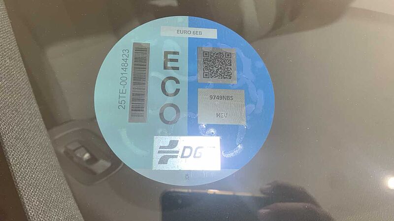 Volvo XC40 2.0 B3 PLUS DARK AUTO 163 5P