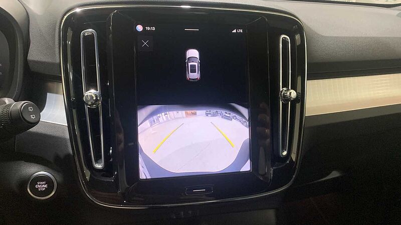 Volvo XC40 2.0 B3 PLUS DARK AUTO 163 5P