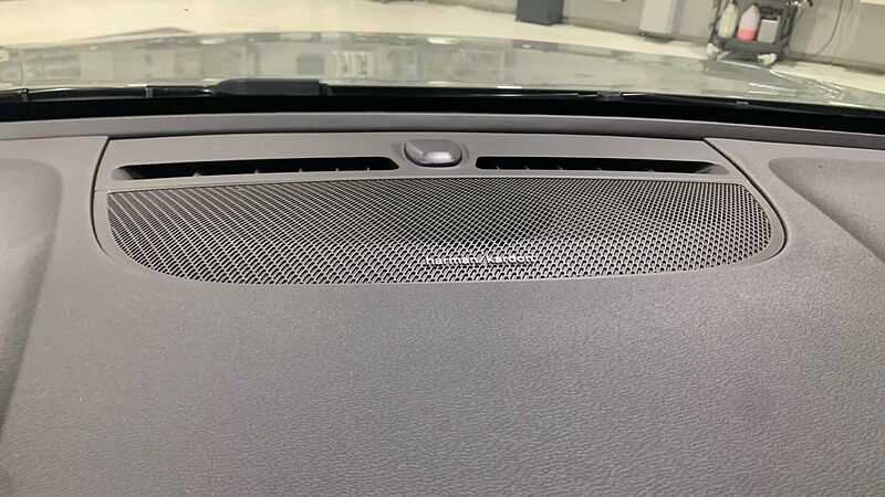 Volvo XC40 2.0 B3 PLUS DARK AUTO 163 5P