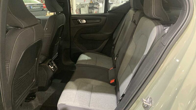 Volvo XC40 2.0 B3 PLUS DARK AUTO 163 5P
