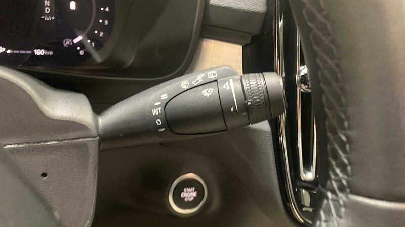 Volvo XC40 2.0 B3 CORE AUTO 163 5P