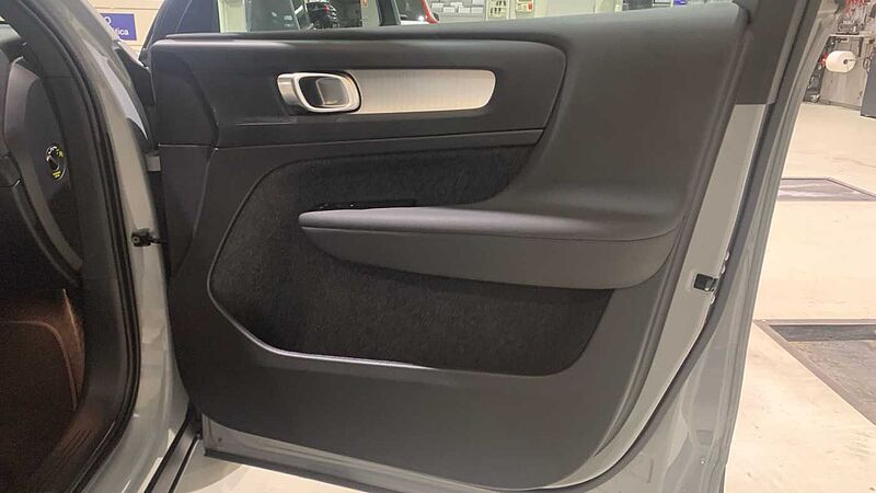 Volvo XC40 2.0 B3 CORE AUTO 163 5P