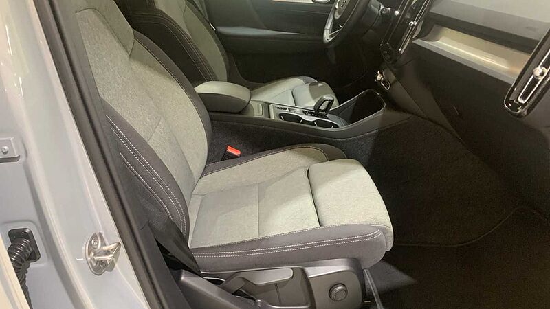 Volvo XC40 2.0 B3 CORE AUTO 163 5P