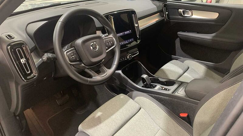 Volvo XC40 2.0 B3 CORE AUTO 163 5P