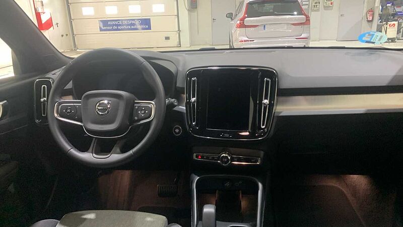 Volvo XC40 2.0 B3 CORE AUTO 163 5P