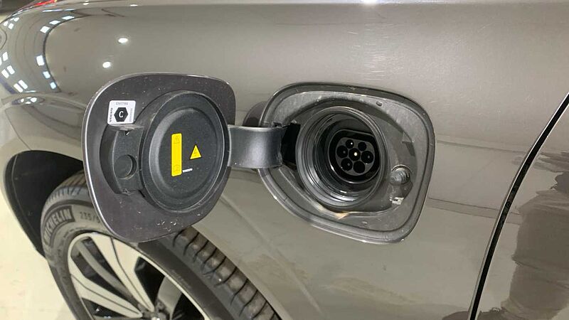 Volvo XC60 2.0 T6 RECHARGE PLUS DARK AUTO 4WD 350 5P