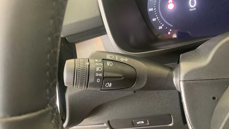 Volvo XC40 2.0 B3 MHEV CORE DCT 163 5P