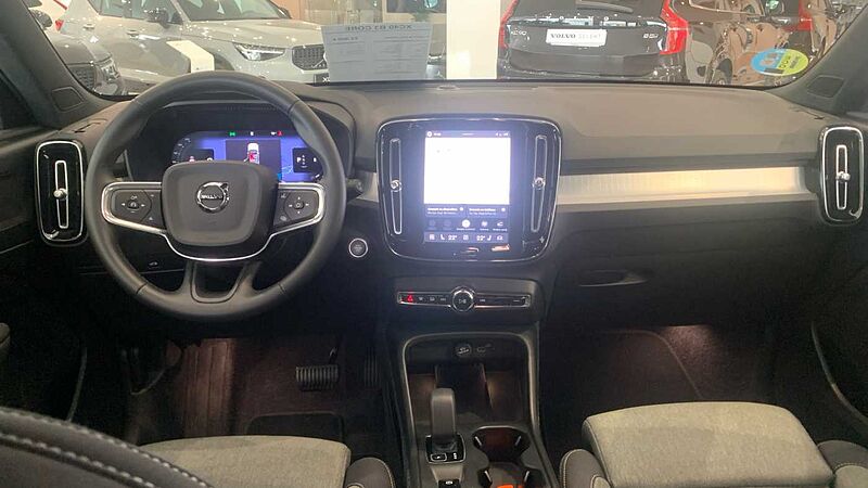 Volvo XC40 2.0 B3 MHEV CORE DCT 163 5P