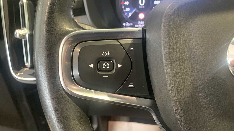Volvo XC40 1.5 T2 CORE AUTO 129 5P