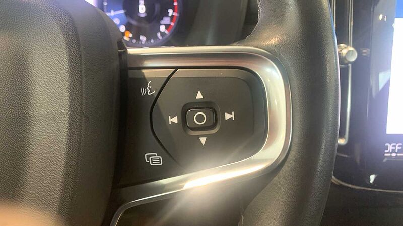 Volvo XC40 1.5 T2 CORE AUTO 129 5P