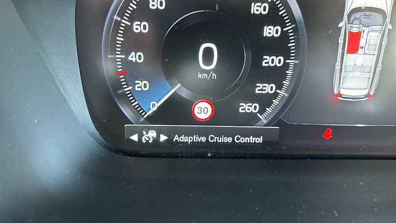 Volvo V60 Cross Country 2.0 B5 P CROSS COUNTRY PRO AUTO AWD 250 5P