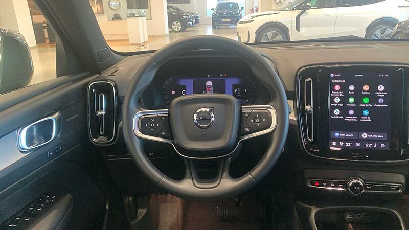 Volvo XC40 2.0 B3 PLUS DARK AUTO 163 5P
