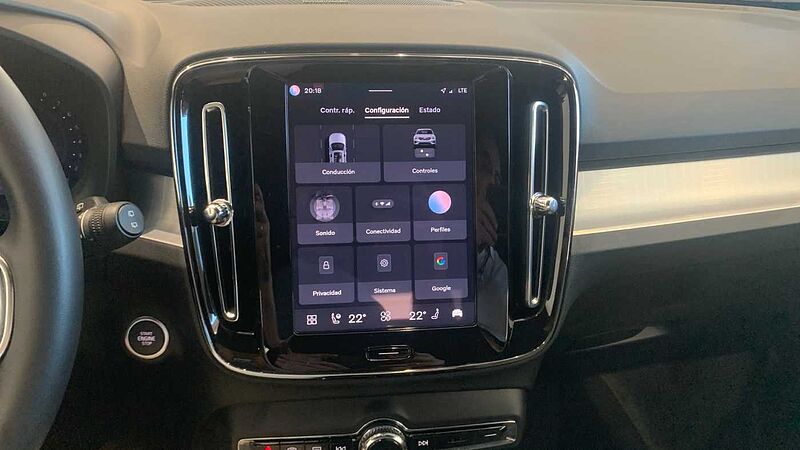Volvo XC40 2.0 B3 PLUS DARK AUTO 163 5P