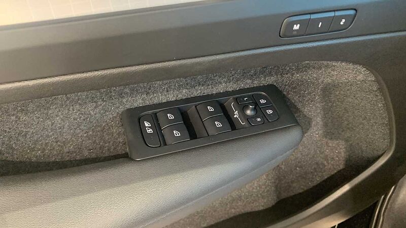 Volvo XC40 2.0 B3 PLUS DARK AUTO 163 5P