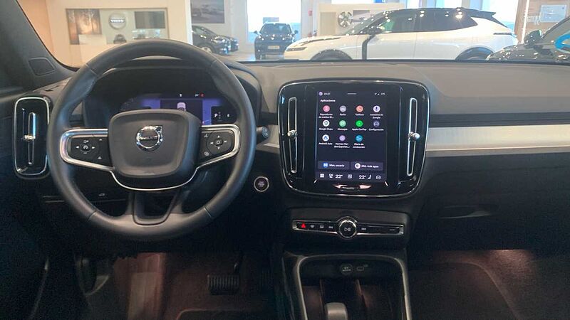 Volvo XC40 2.0 B3 PLUS DARK AUTO 163 5P
