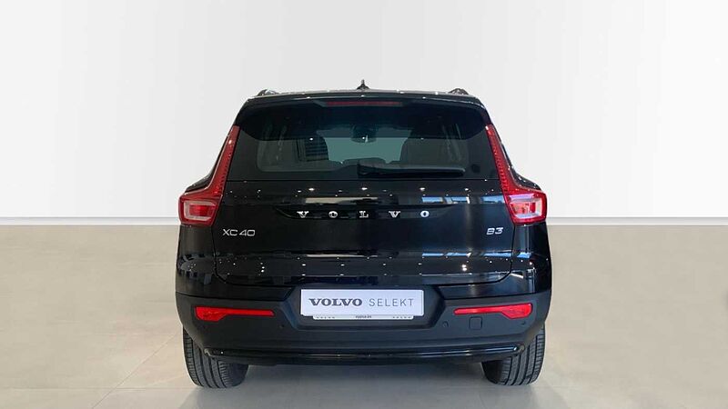 Volvo XC40 2.0 B3 PLUS DARK AUTO 163 5P